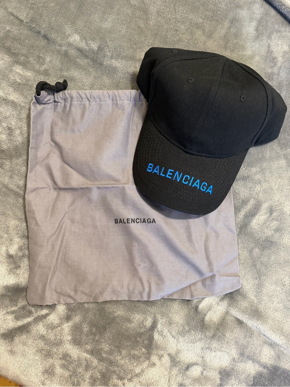 NWT Balenciaga Black Baseball Cap with Blue Logo Embroidery Size L/58cm - Picture 3 of 7
